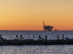 535818764