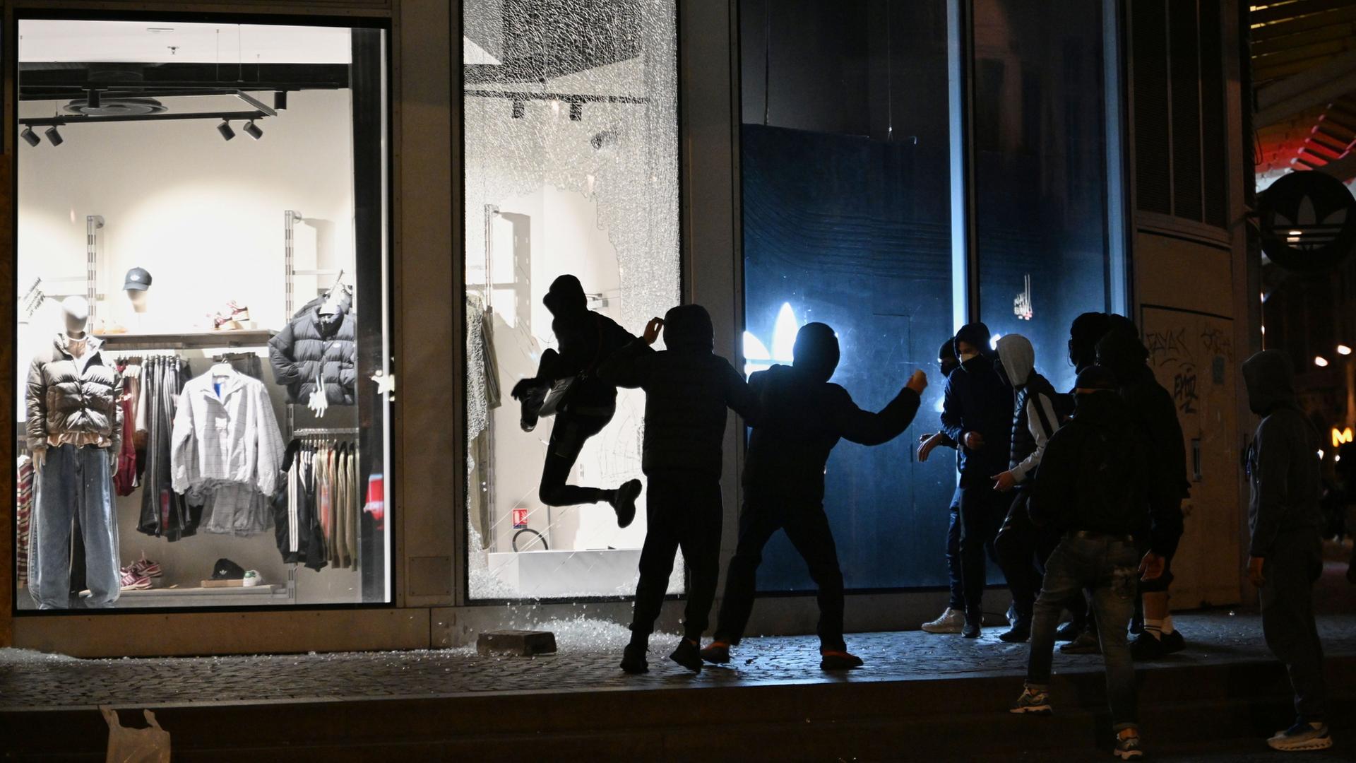 ausschreitung paris 102