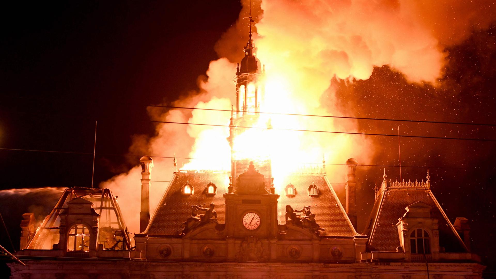 brand rathaus limoges 100