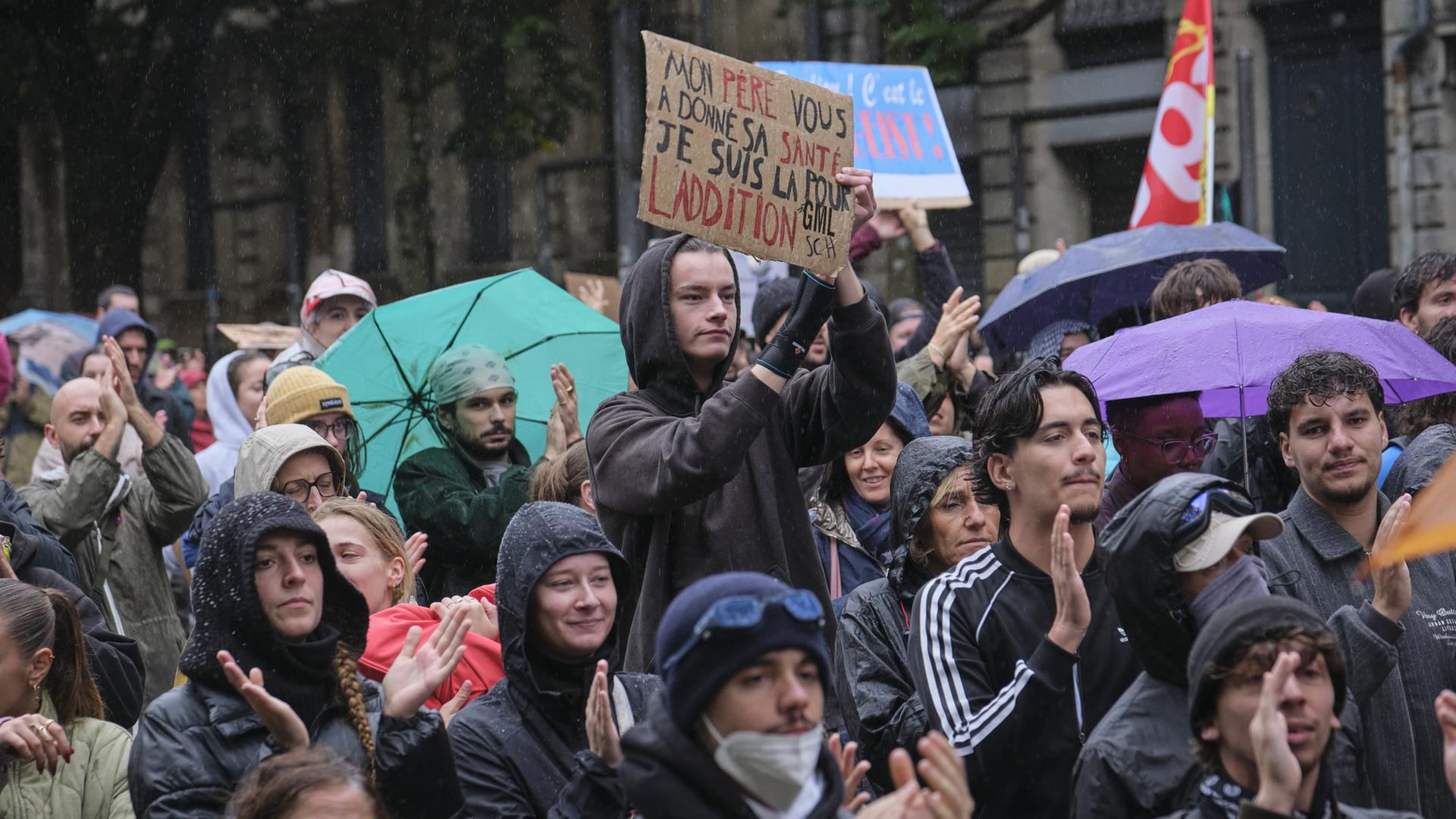 demonstranten studenten 100