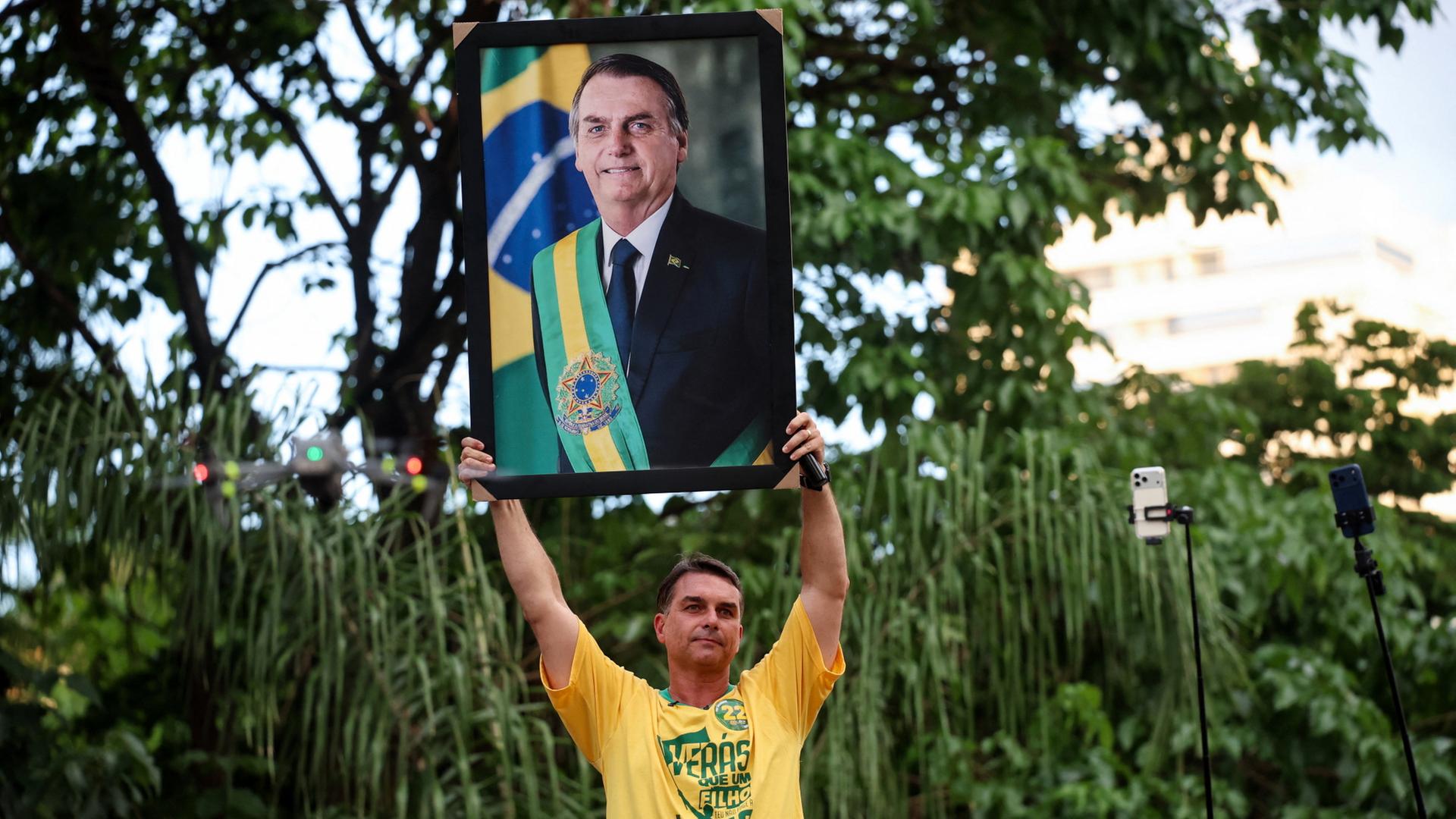 flavio jair bolsonaro 100