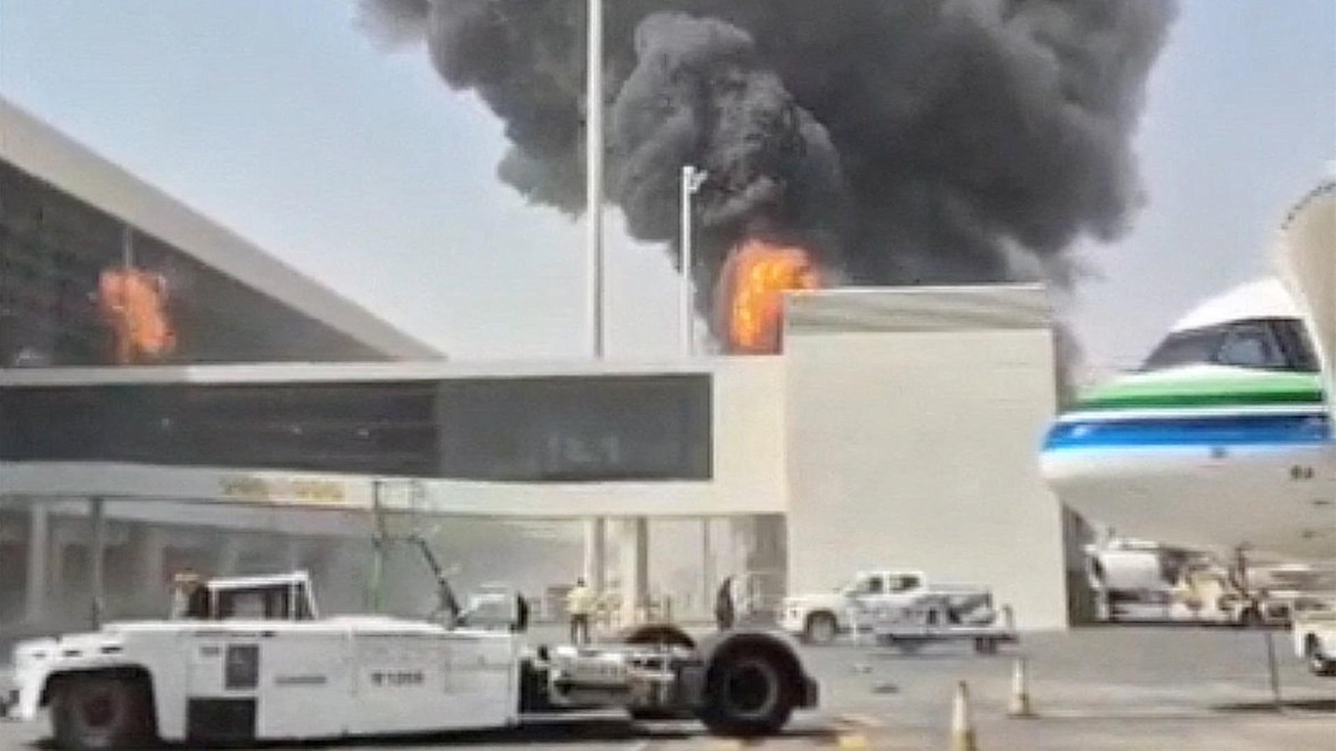 flughafen riad feuer 100