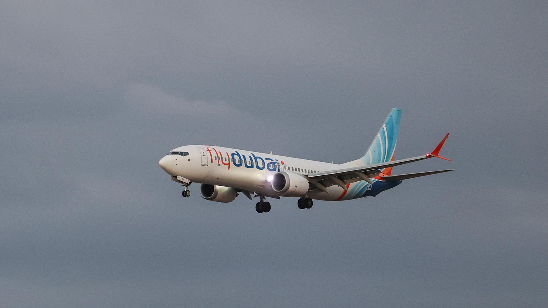 flugzeug flydubai 102