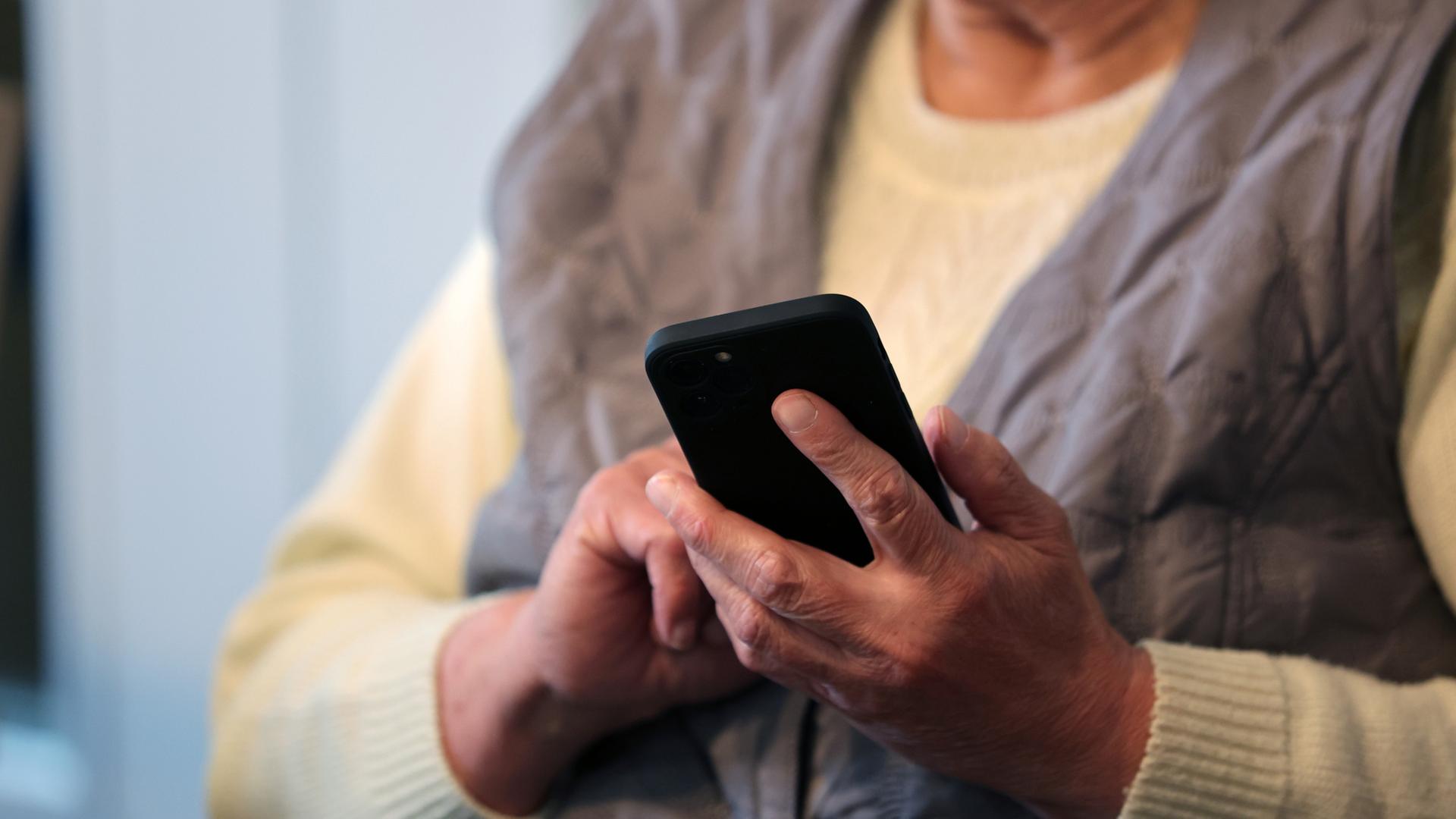 frau smartphone 114