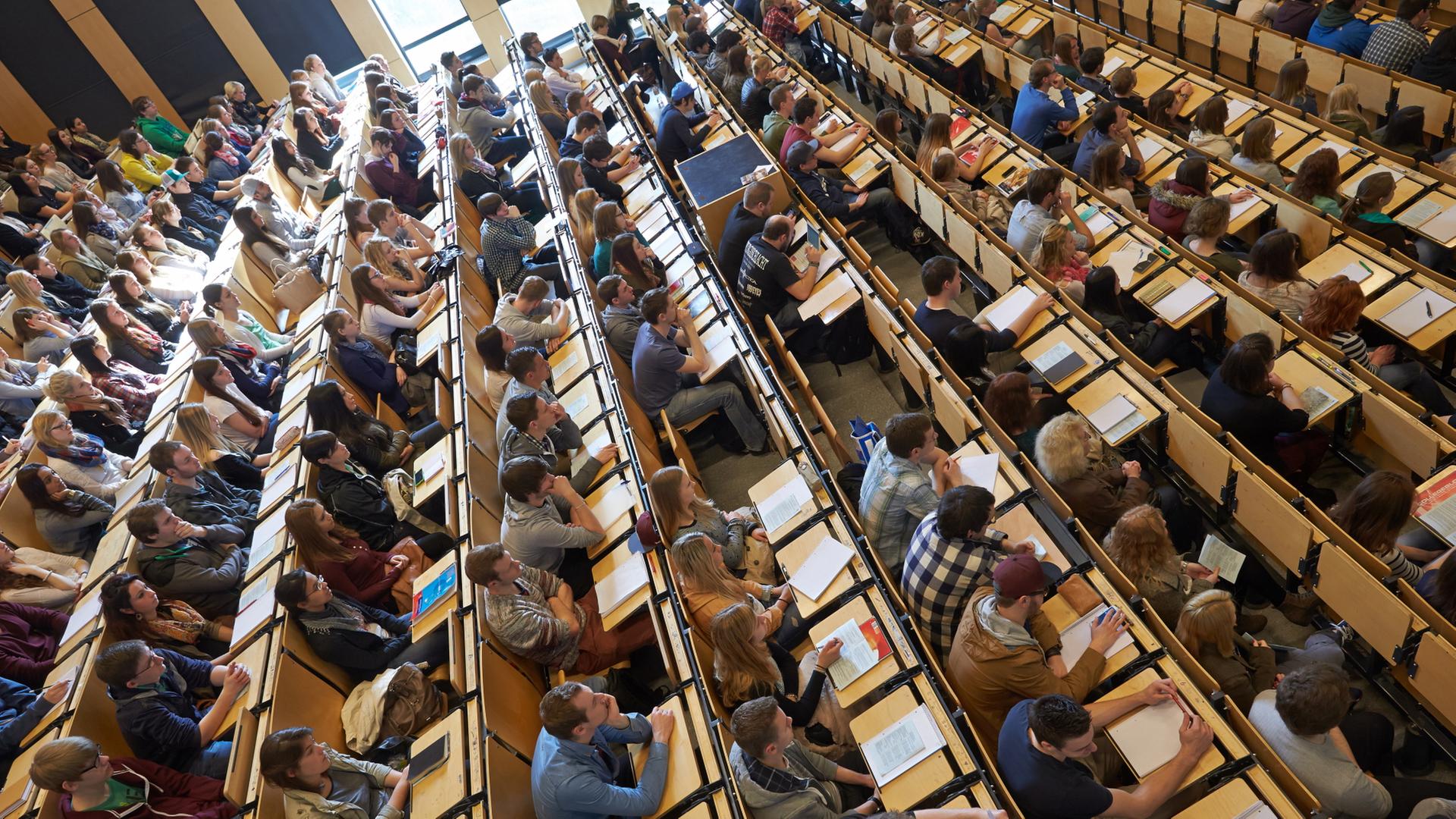 hoersaal uni 102