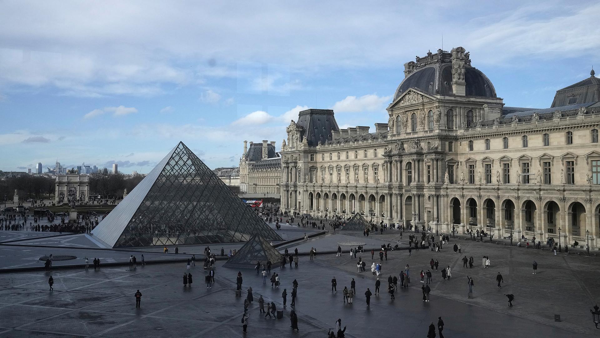 louvre paris 108