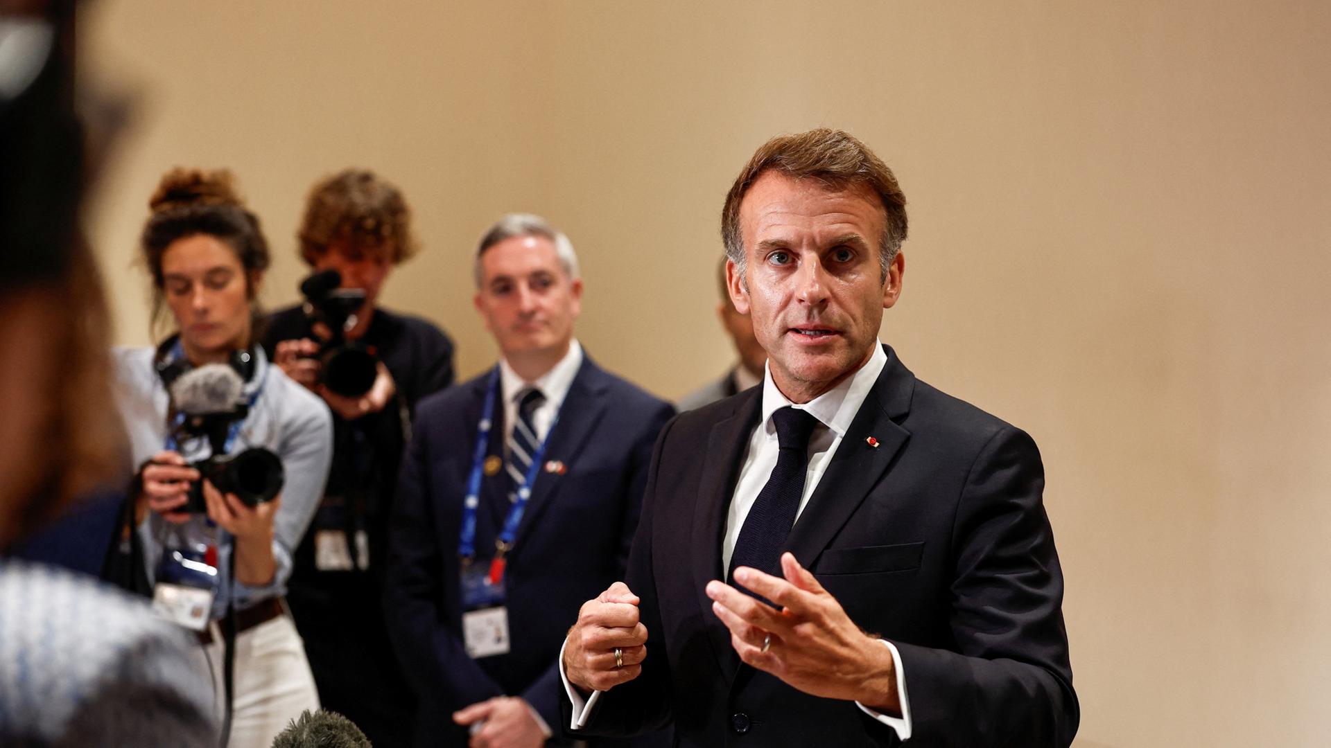macron 1014