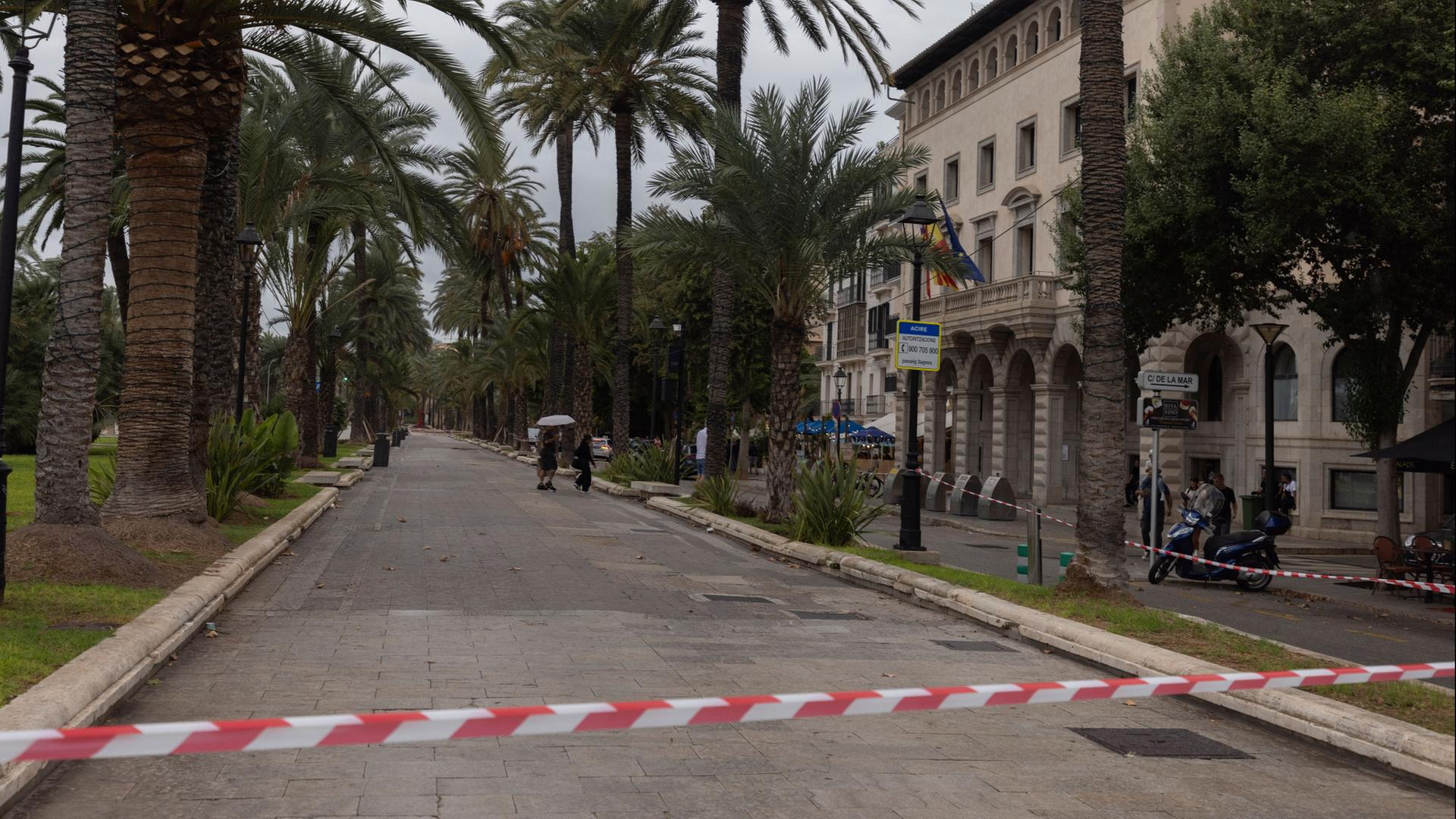 mallorca sturm gesperrte strasse 100