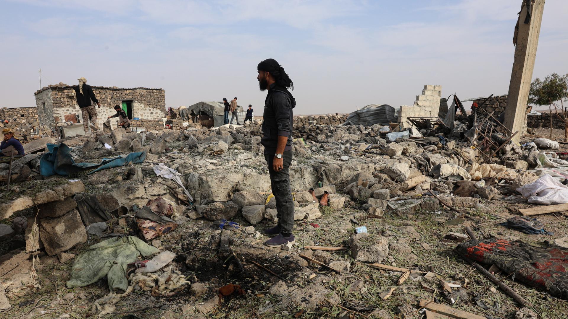 mann truemmer daraa 100