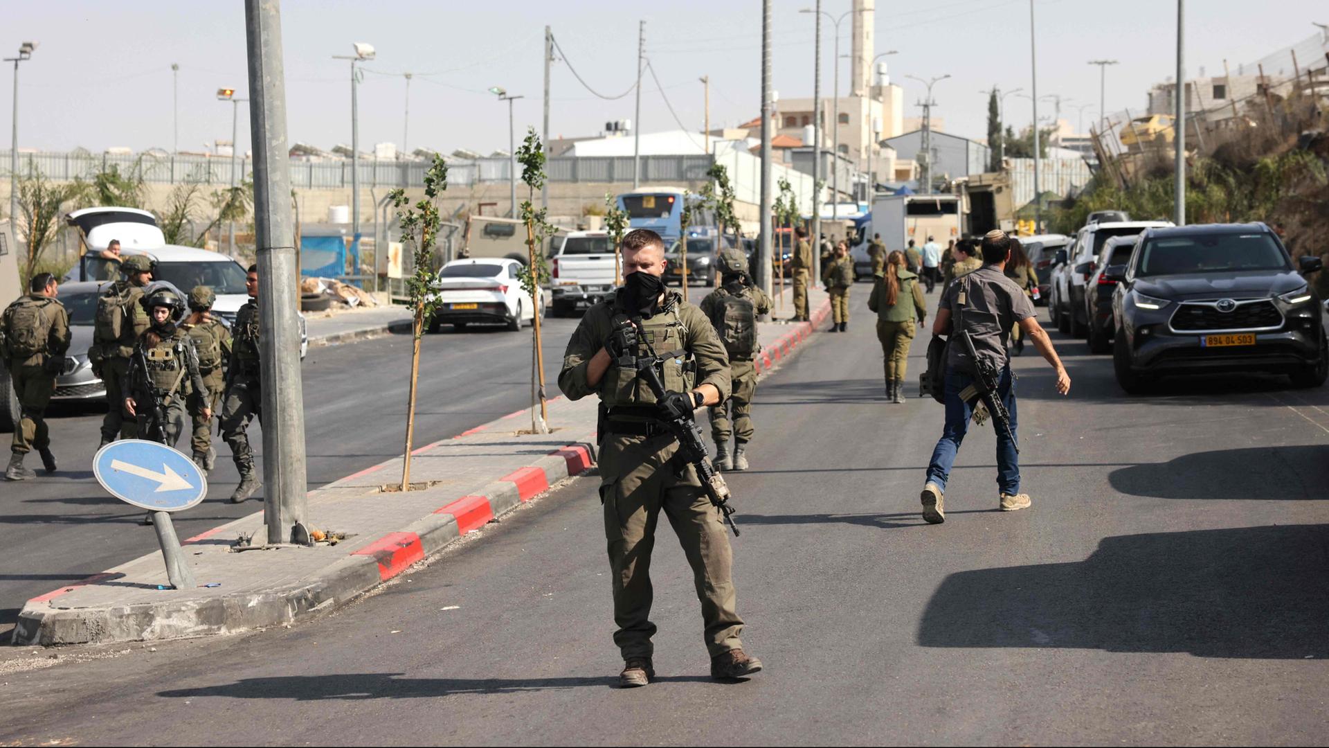 soldaten hebron 100