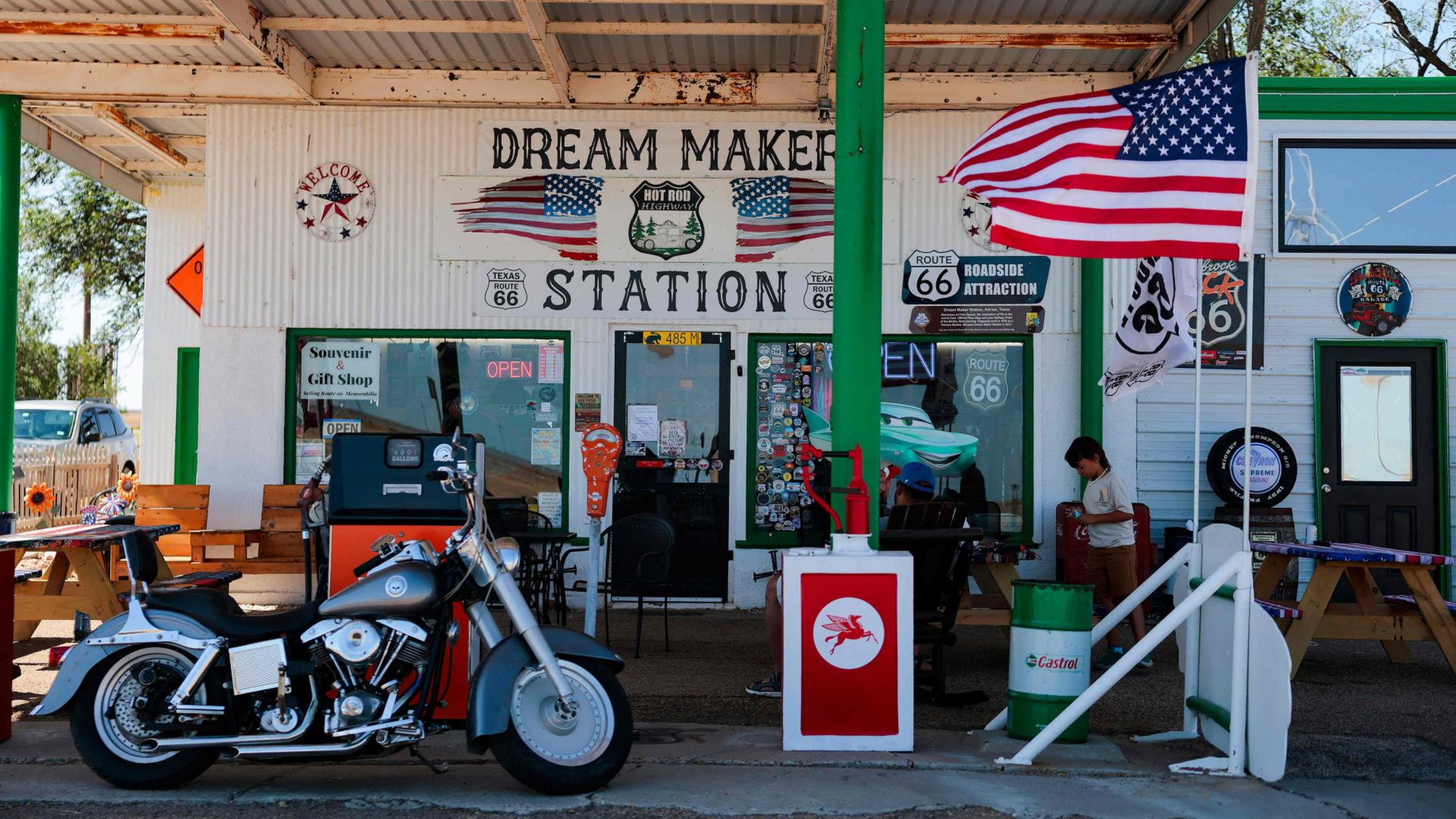 souvenir shop texas 100
