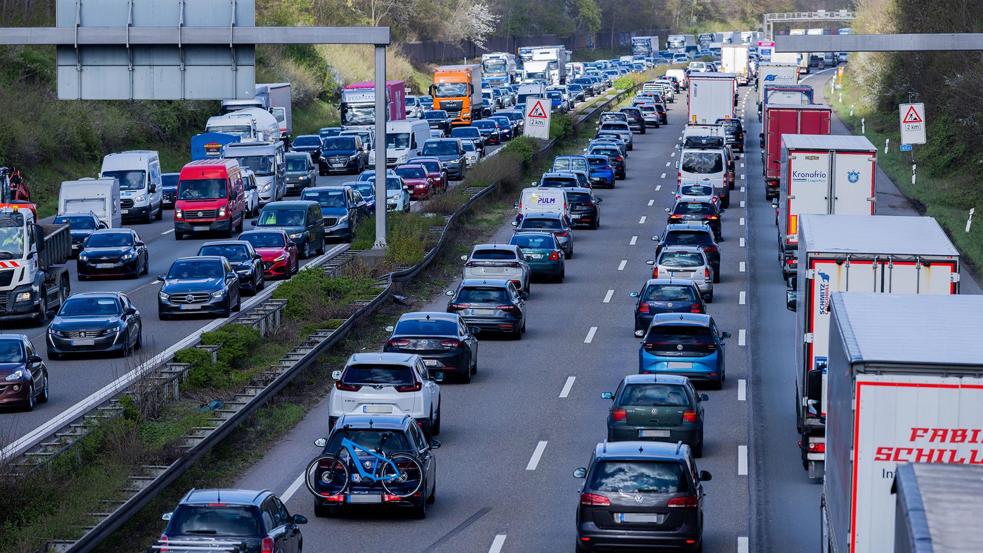 verkehr stau 108