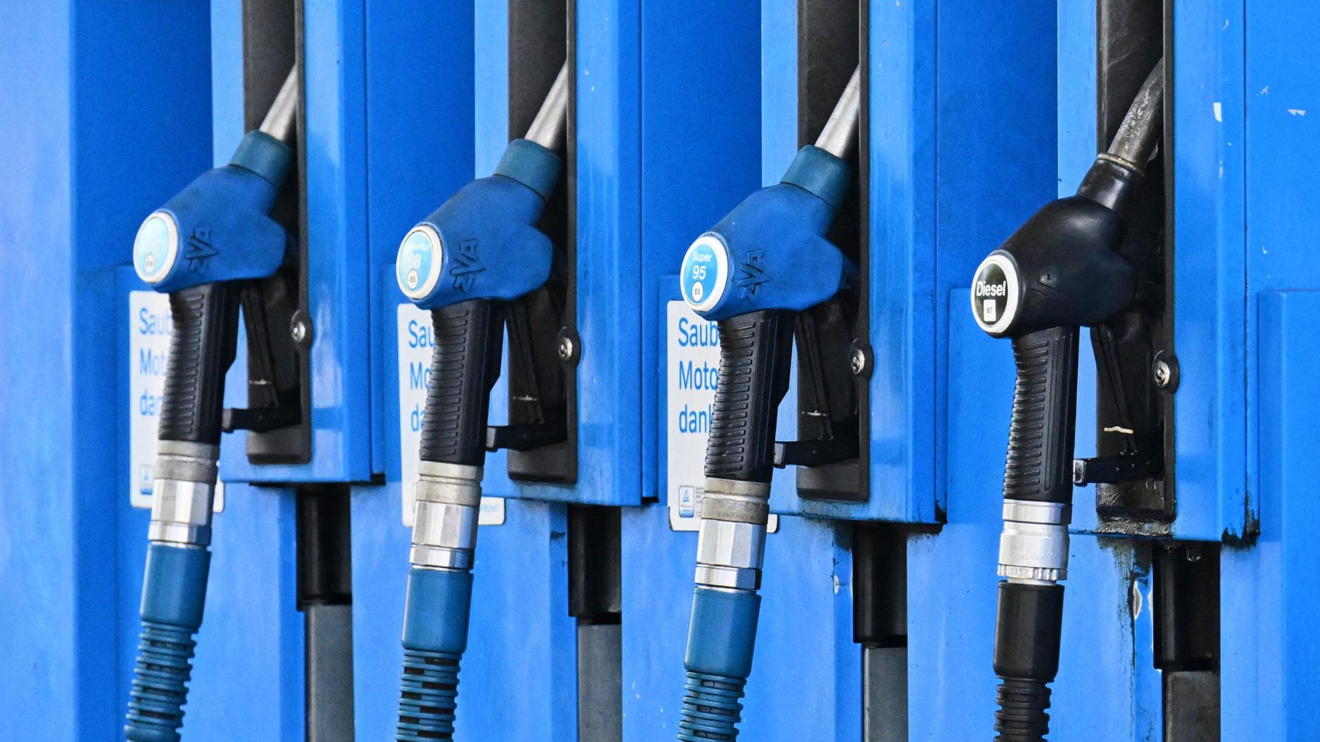 zapfhaehne tankstelle 100