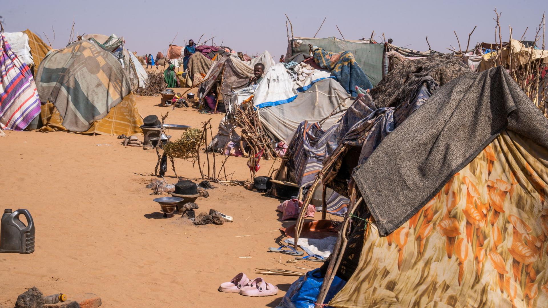 zeltlager sudan 100